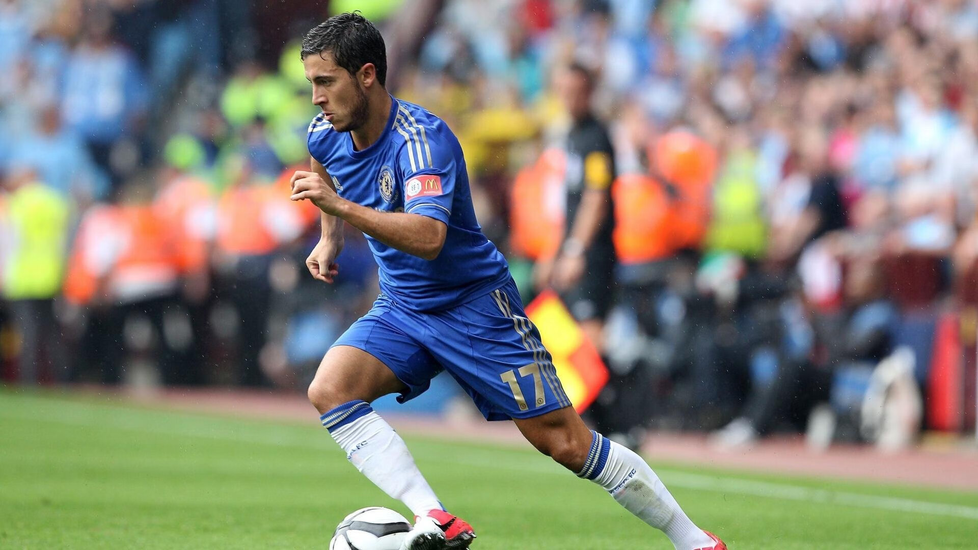 切尔西与卡拉巴赫2-2战平,欧冠赛场风波不断,切尔西与巴萨